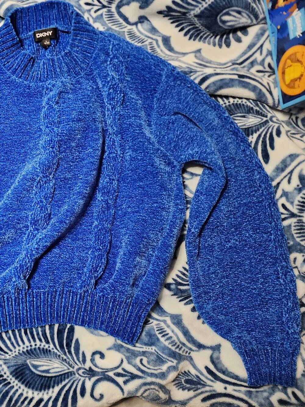 DKNY Royal Blue Chenille Cable Knit Cropped Pullover Sweater - Picture 3 of 4